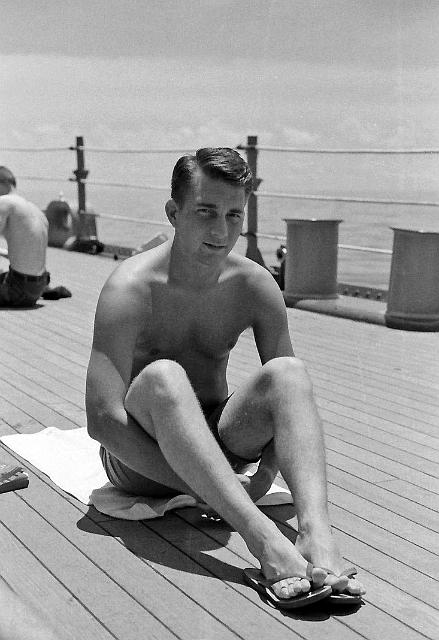 S196508000032C.JPG