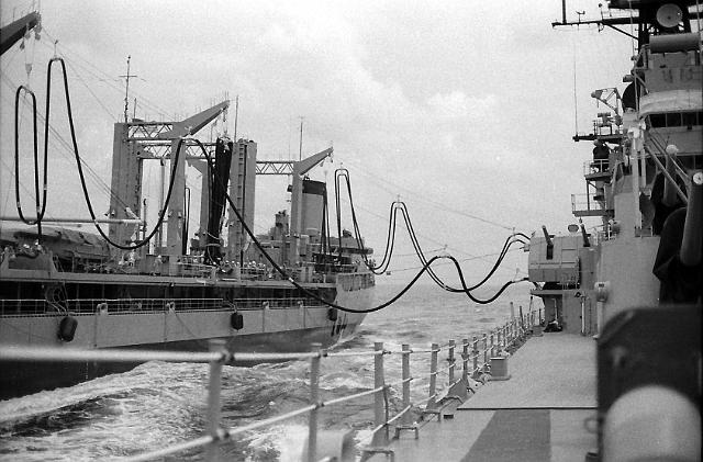 S196508000046C.JPG - REFUELING FROMUSS CALIENTE (AO-53)