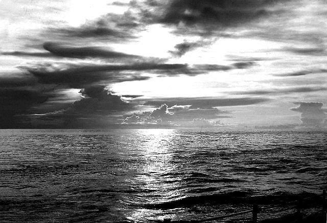 S19650924020BW.JPG