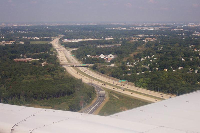 0899_plane_arriving_over_Rt_2.JPG